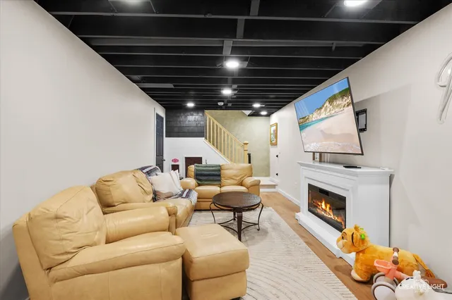 $460,000 | 1235 Herrington Place, Geneva, IL 60134