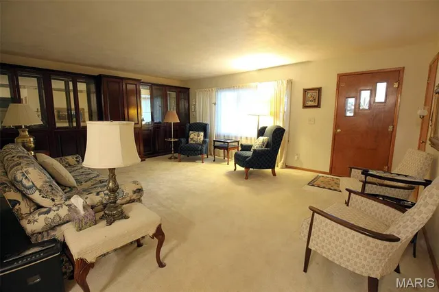 $167,000 | 929 West Jay Street, Vandalia, IL 62471