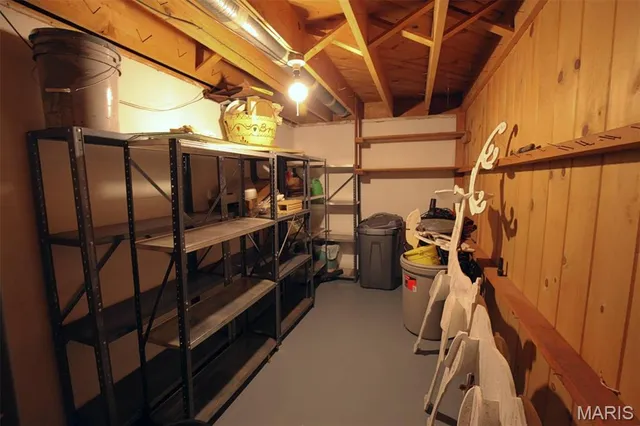 $167,000 | 929 West Jay Street, Vandalia, IL 62471