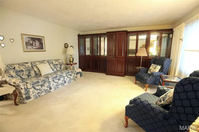 $167,000 | 929 West Jay Street, Vandalia, IL 62471