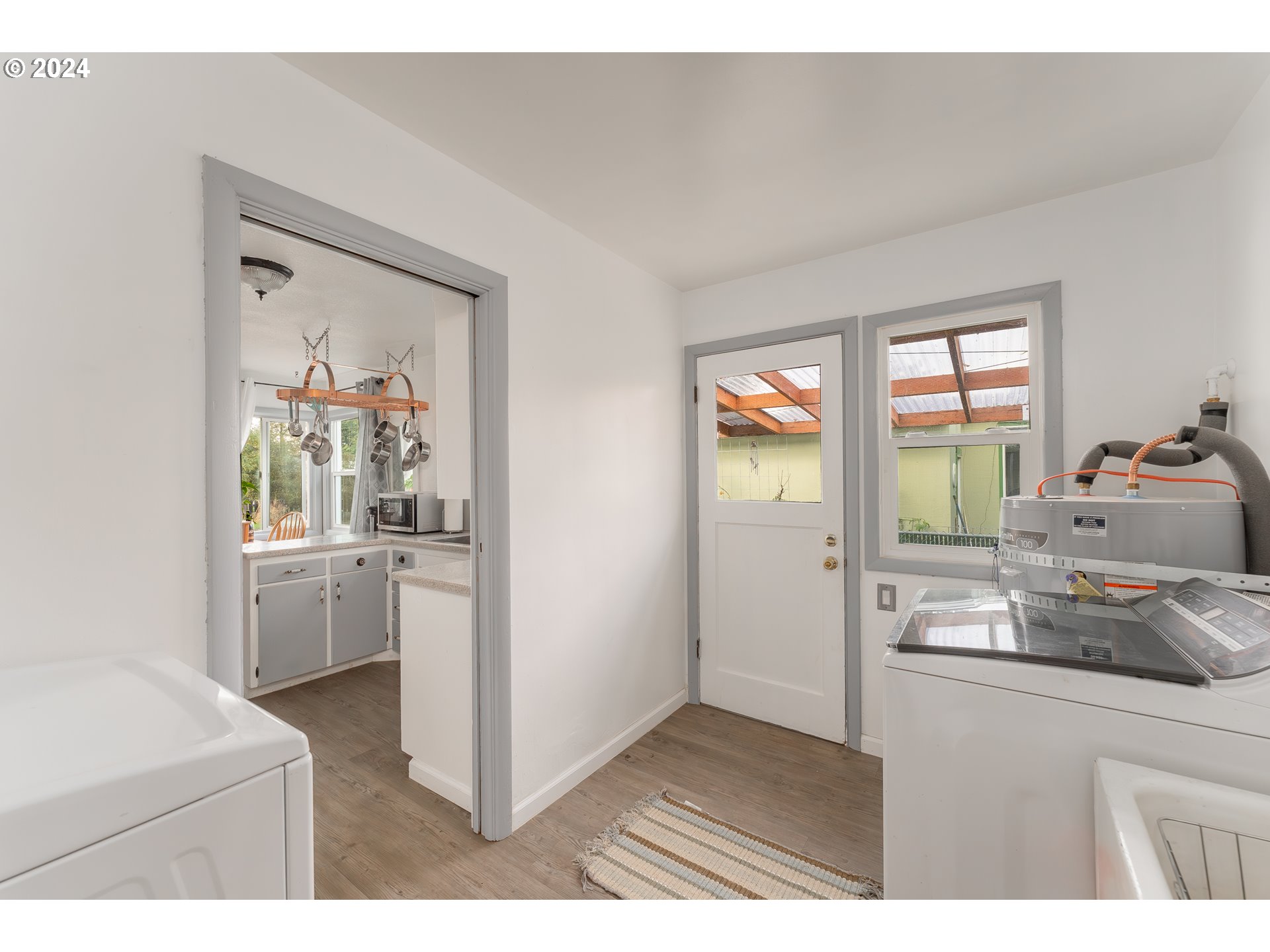 537 West Ballf Street Roseburg, OR 97471 - Photo 17 of 38