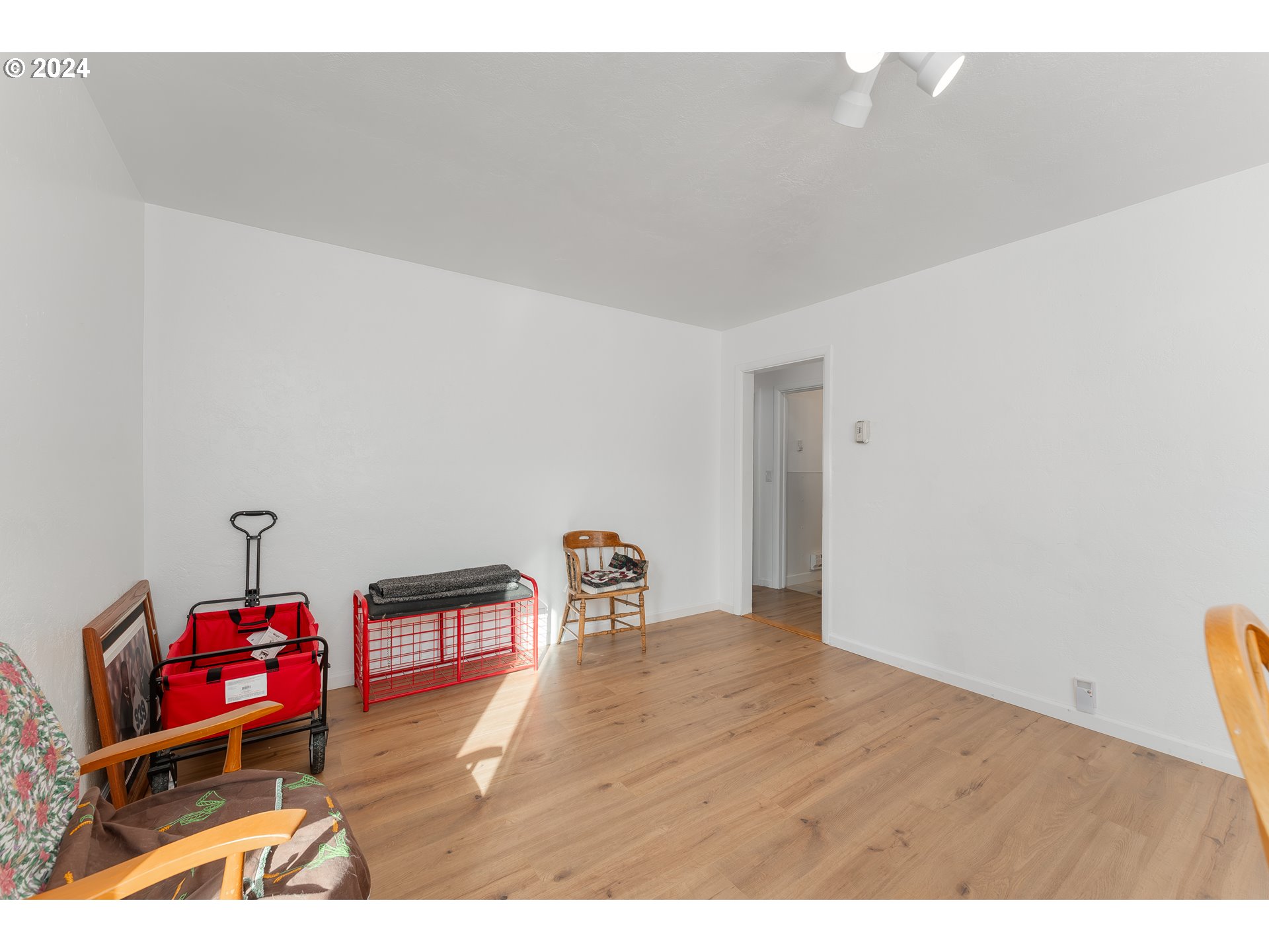 537 West Ballf Street Roseburg, OR 97471 - Photo 23 of 38