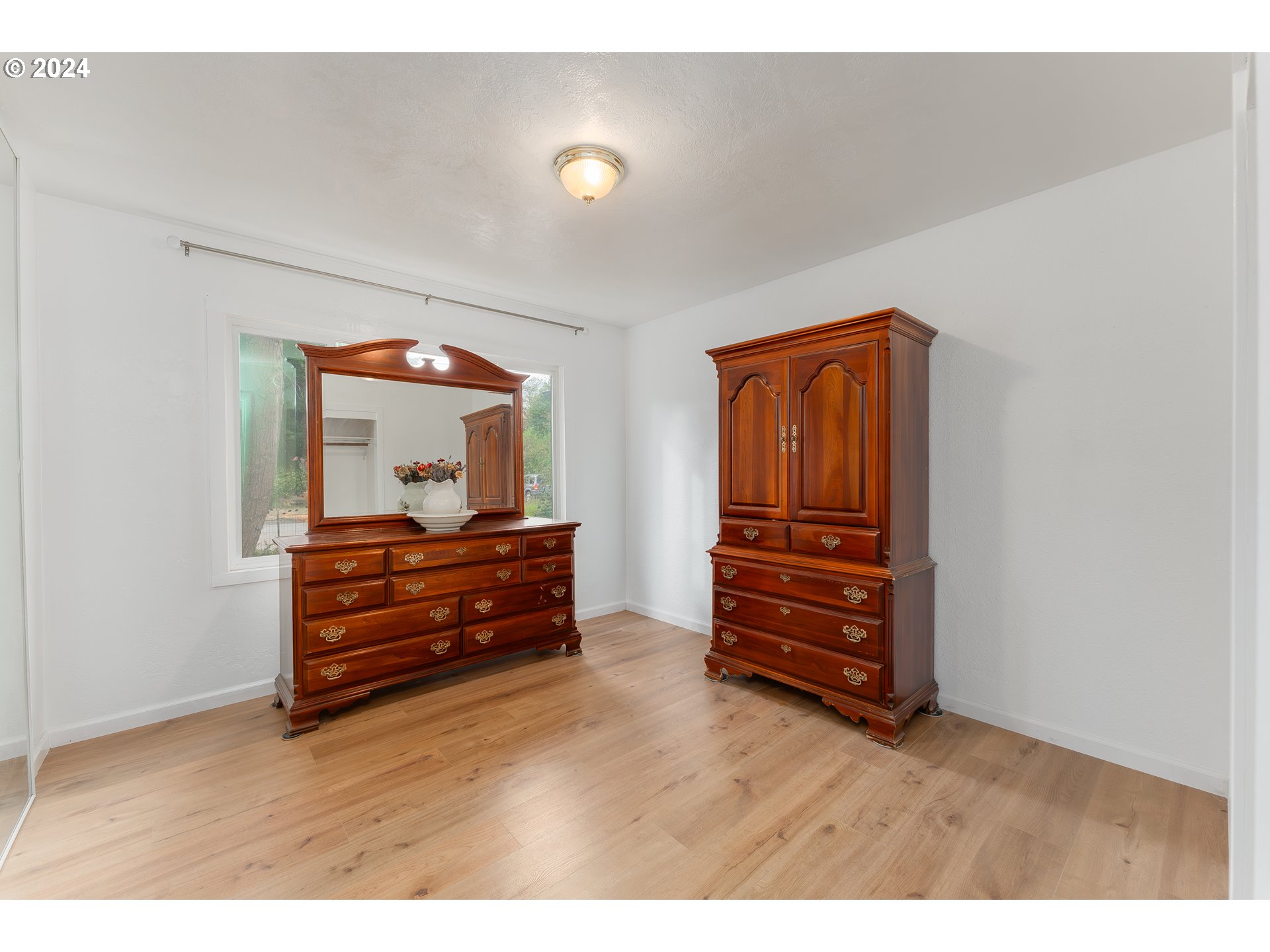 537 West Ballf Street Roseburg, OR 97471 - Photo 28 of 38