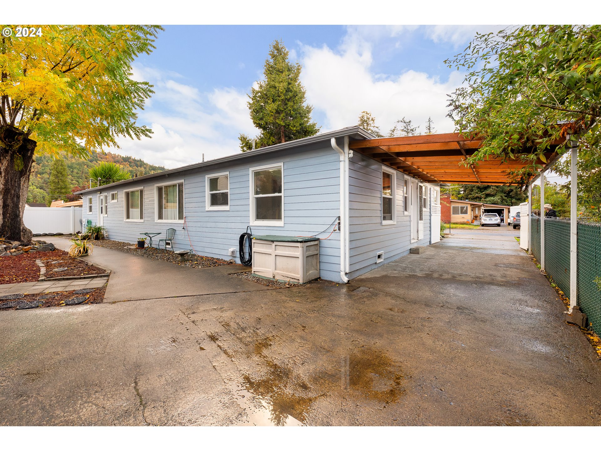 537 West Ballf Street Roseburg, OR 97471 - Photo 34 of 38