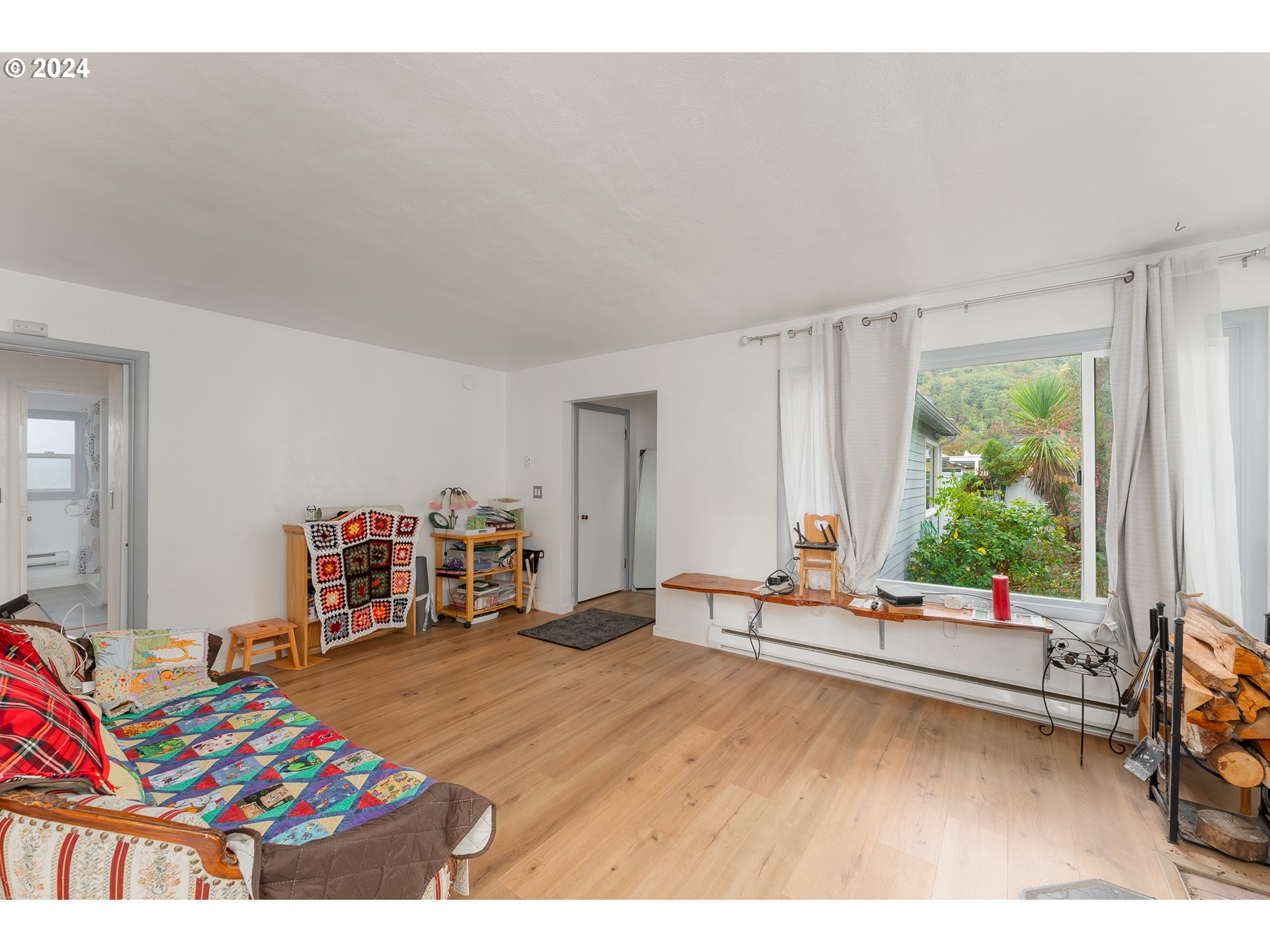 537 West Ballf Street Roseburg, OR 97471 - Photo 4 of 38