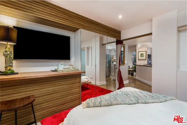 $4,200 | 2066 Glencoe Way, Los Angeles, CA 90068