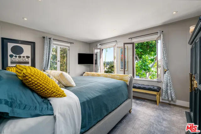 $4,200 | 2066 Glencoe Way, Los Angeles, CA 90068