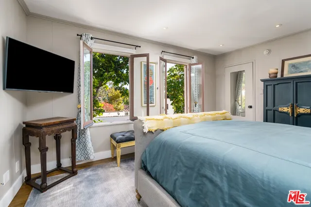 $4,200 | 2066 Glencoe Way, Los Angeles, CA 90068