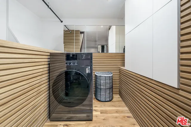 $4,200 | 2066 Glencoe Way, Los Angeles, CA 90068