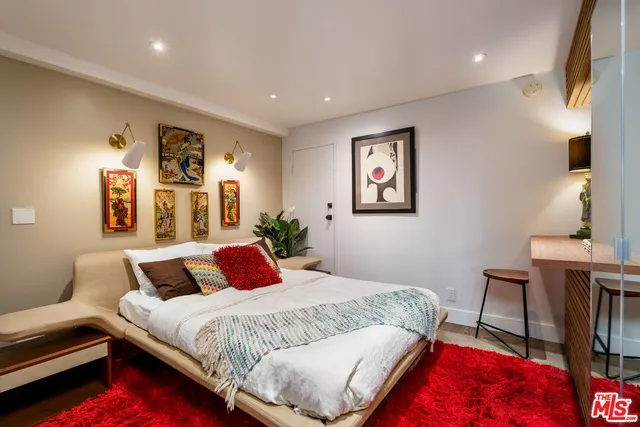 $4,200 | 2066 Glencoe Way, Los Angeles, CA 90068