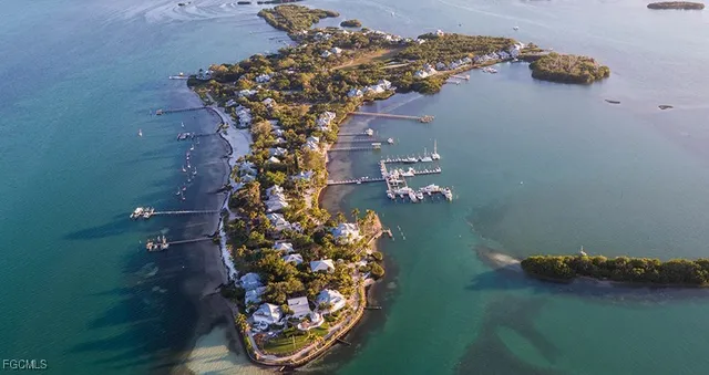 $6,750,000 | 203 Useppa Island, Useppa Island, FL 33922