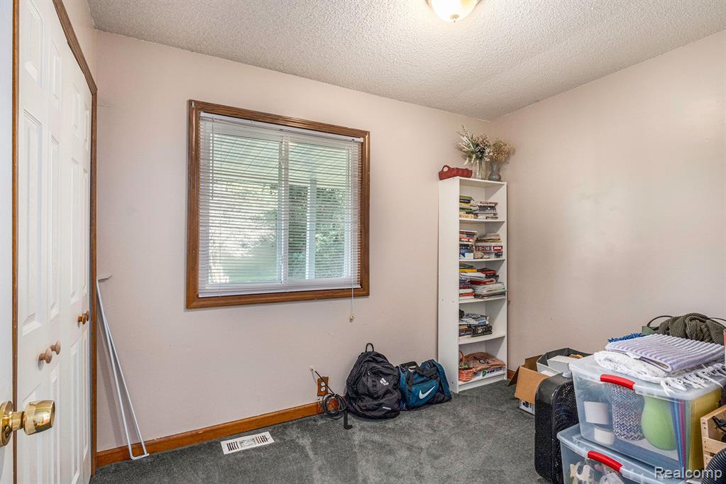 11521 Townsend Road Milan, MI 48160 - Photo 25 of 47