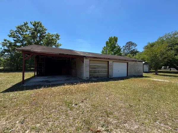 $327,000 | 207 New Grade Road, Moncks Corner, SC 29461