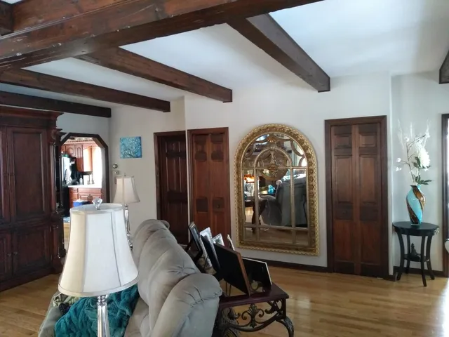 $2,700 | 1619 Riverside Drive, McHenry, IL 60050