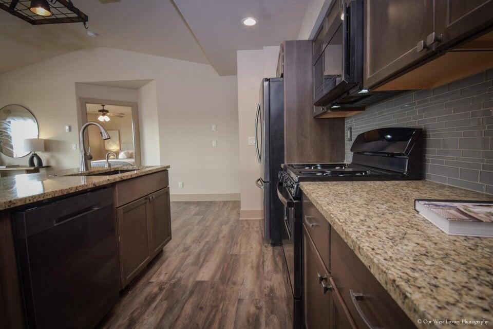6 Kitchen