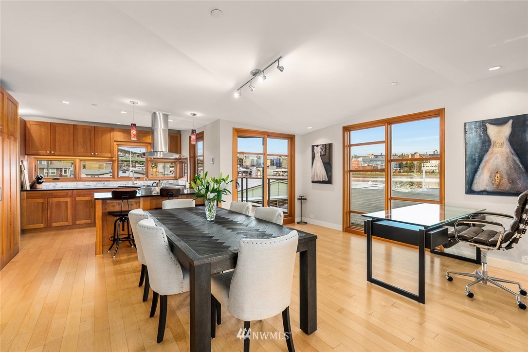 3146 Portage Bay Place East, Unit G Seattle, WA 98102 - Photo 13 of 38