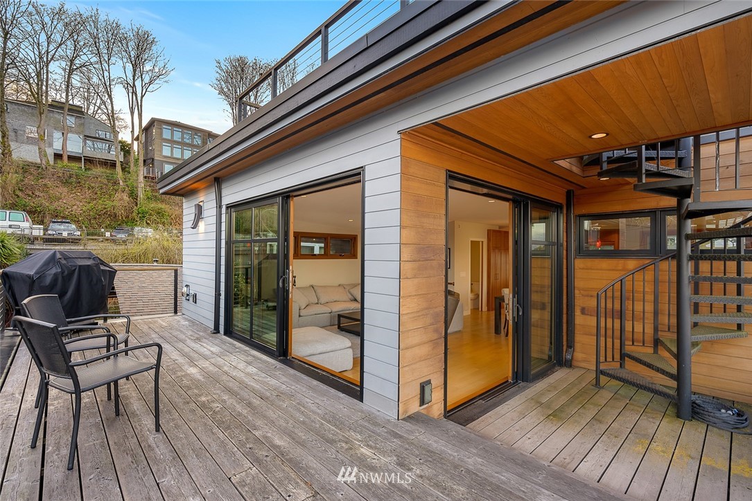 3146 Portage Bay Place East, Unit G Seattle, WA 98102 - Photo 16 of 38