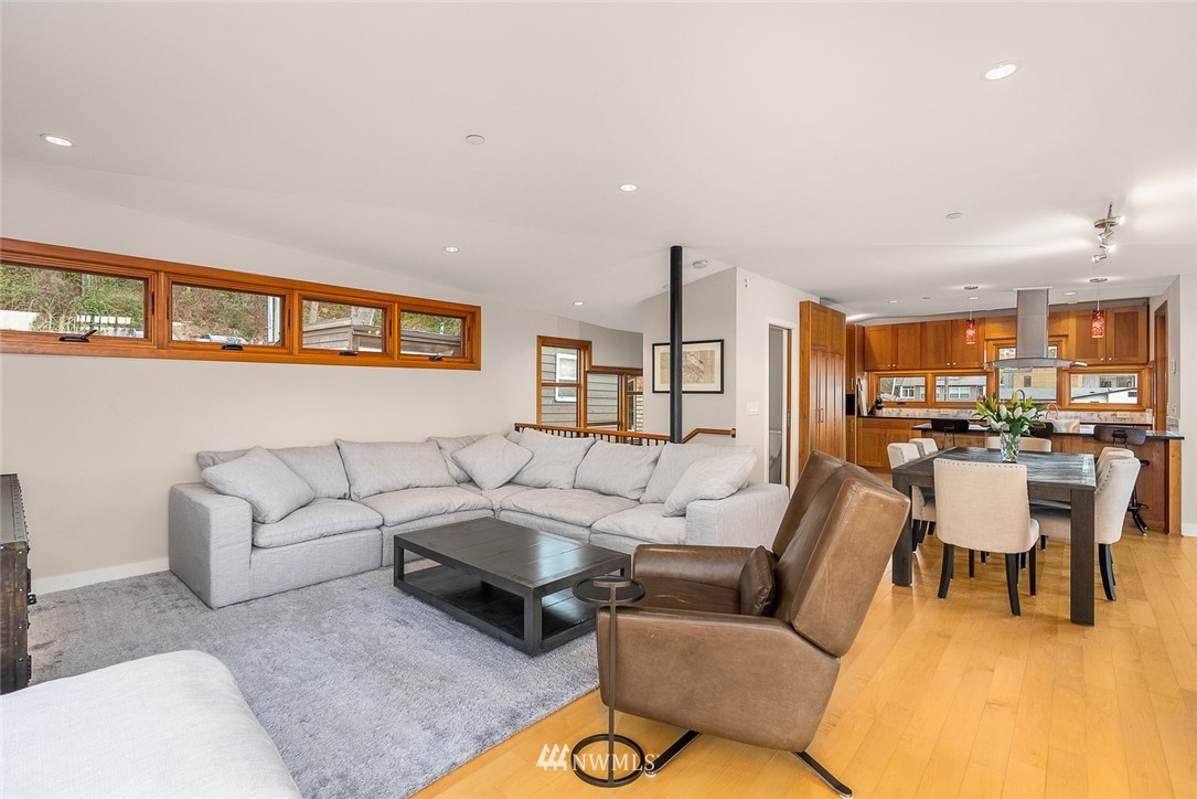 3146 Portage Bay Place East, Unit G Seattle, WA 98102 - Photo 18 of 38