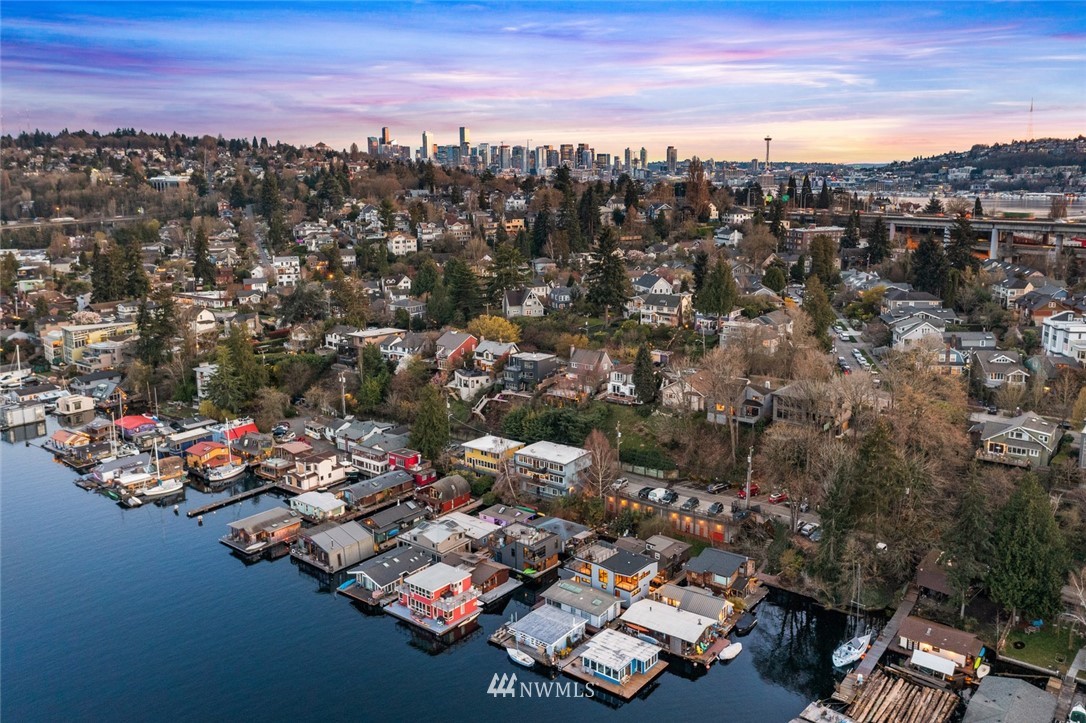 3146 Portage Bay Place East, Unit G Seattle, WA 98102 - Photo 33 of 38