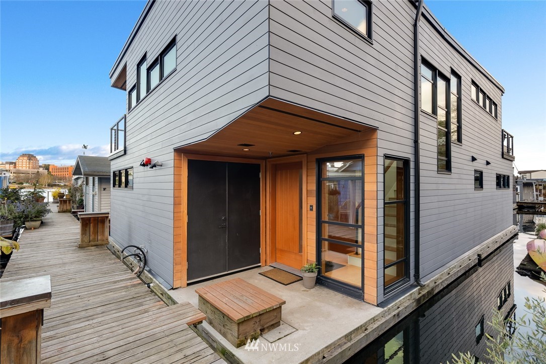 3146 Portage Bay Place East, Unit G Seattle, WA 98102 - Photo 37 of 38