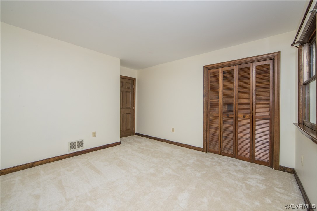 6400 Qualla Road Chesterfield, VA 23832 - Photo 25 of 36 an empty room with windows