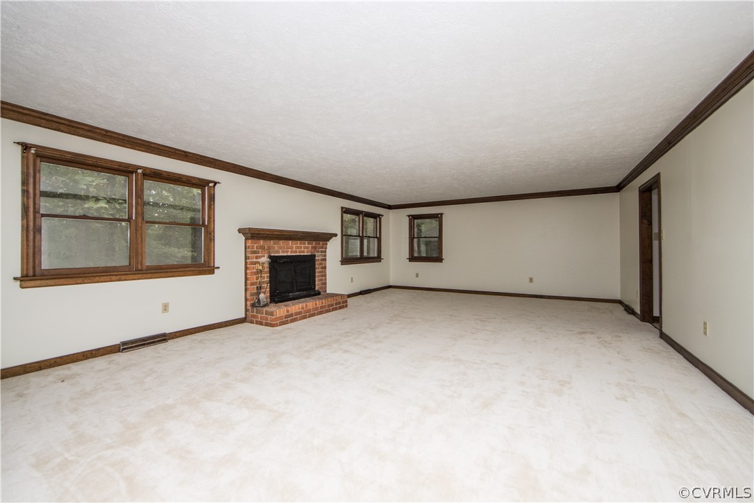 6400 Qualla Road Chesterfield, VA 23832 - Photo 4 of 36 an empty room with windows