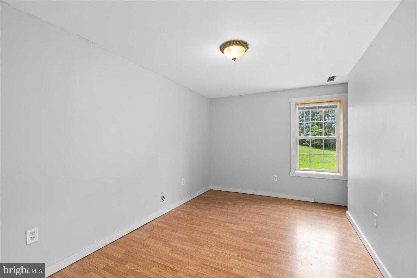 3528 Slate Mills Road Sperryville, VA 22740 - Photo 16 of 36 3rd Bedroom