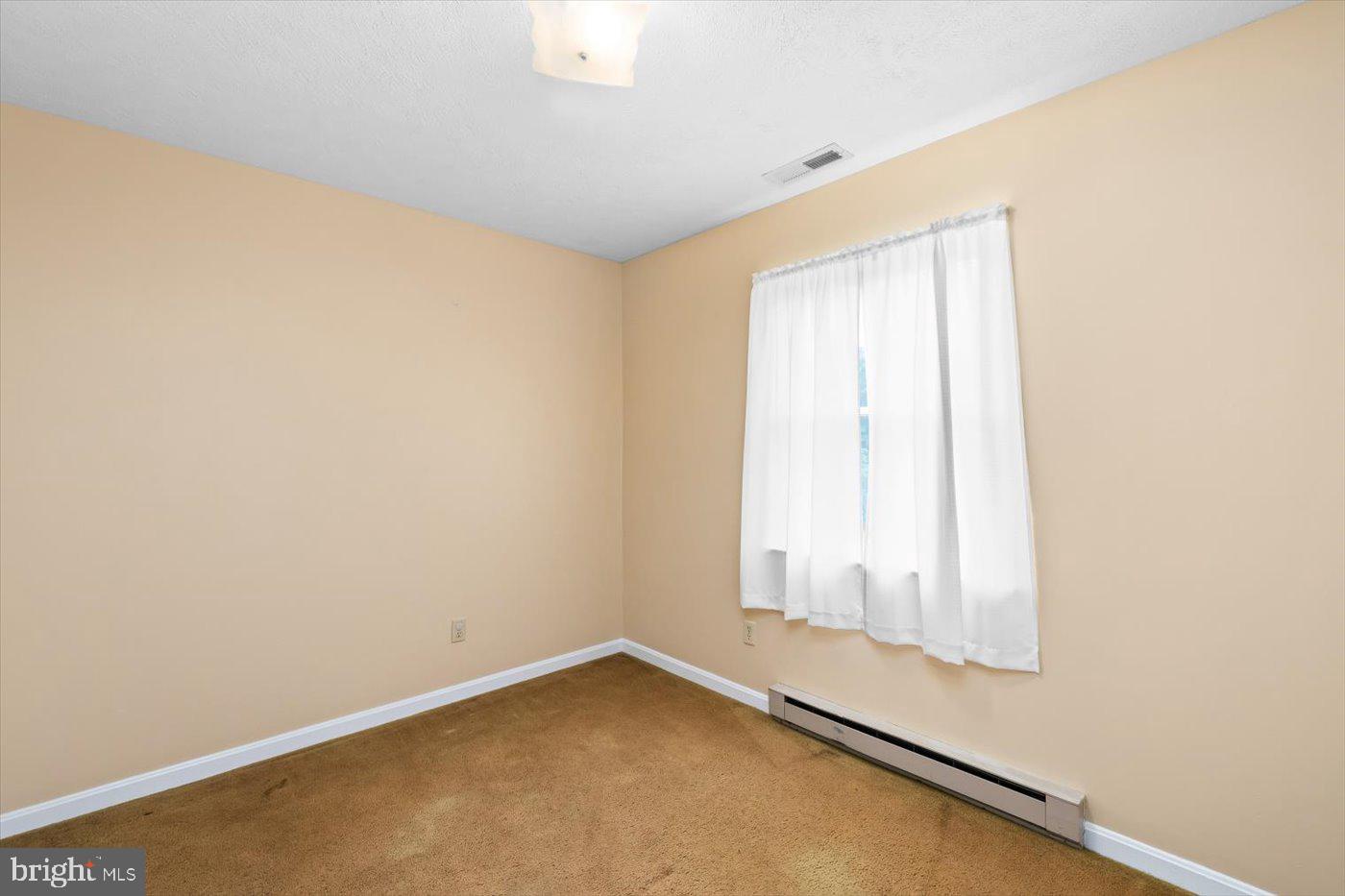 3528 Slate Mills Road Sperryville, VA 22740 - Photo 31 of 36 2nd Bedroom