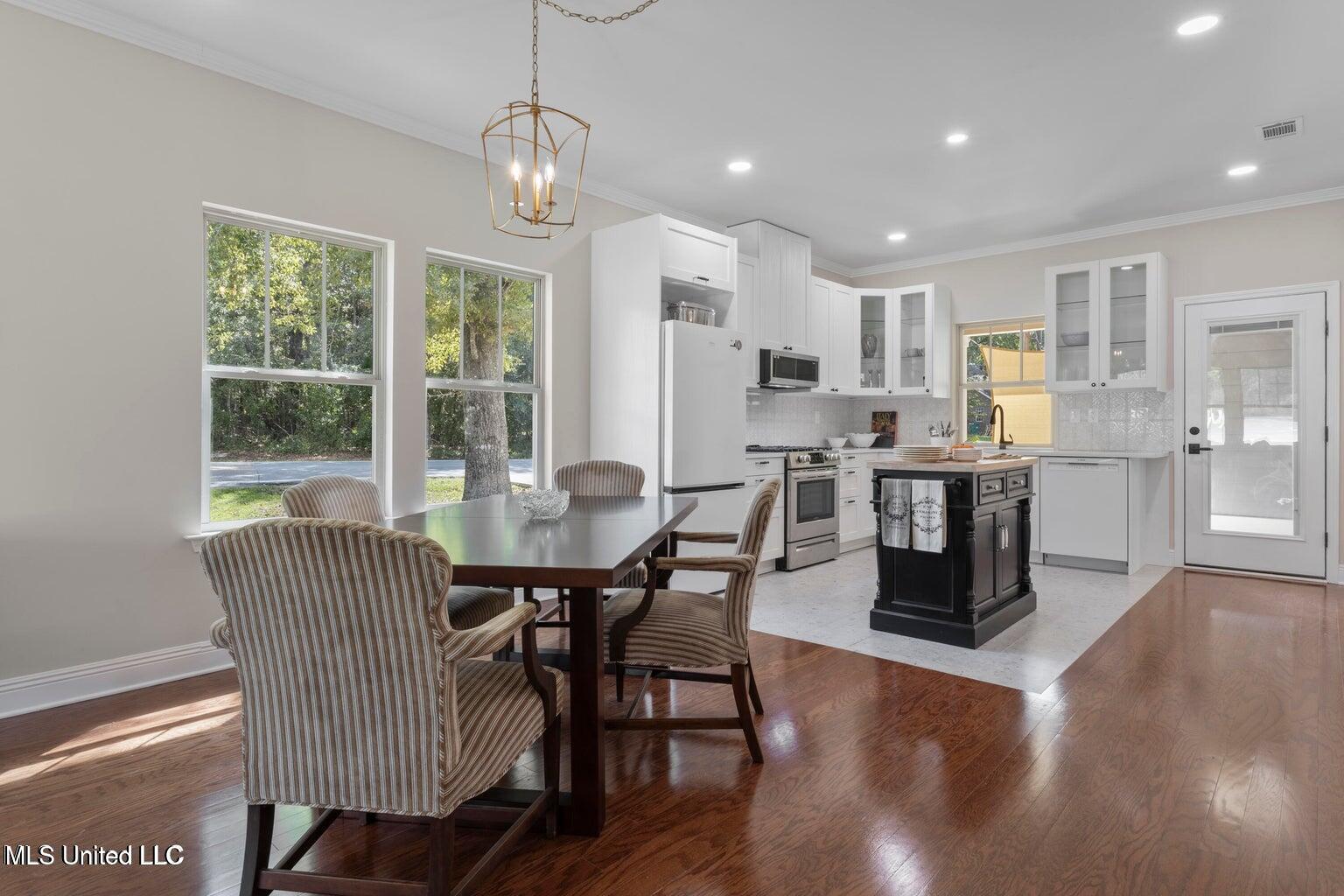 87001 Beaux Vue Court Diamondhead, MS 39525 - Photo 13 of 32 14 Kitchen -Dining