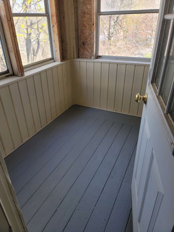 71 Paine Street Worcester, MA 01605 - Photo 20 of 20 a view of a balcony