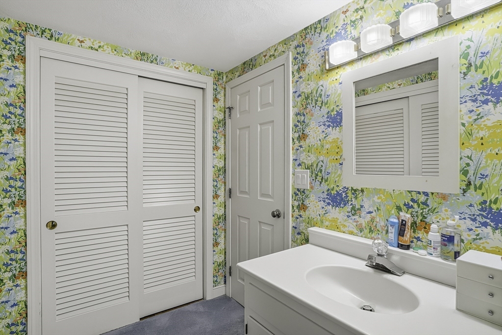 18 Coolidge Road Wayland, MA 01778 - Photo 19 of 26