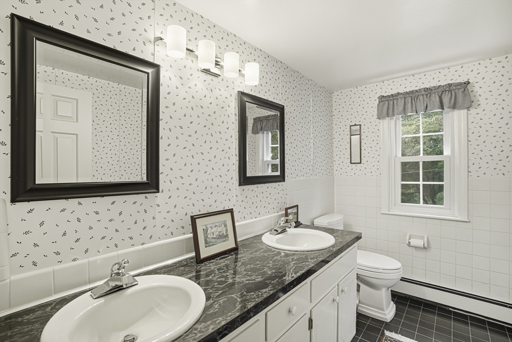 18 Coolidge Road Wayland, MA 01778 - Photo 22 of 26