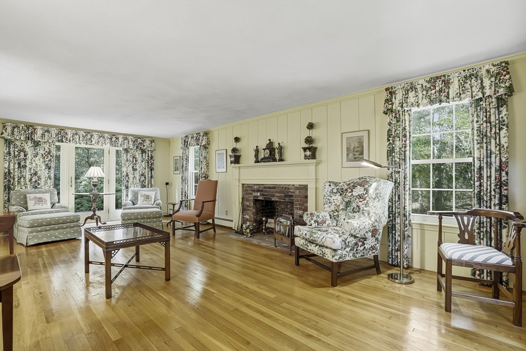18 Coolidge Road Wayland, MA 01778 - Photo 5 of 26