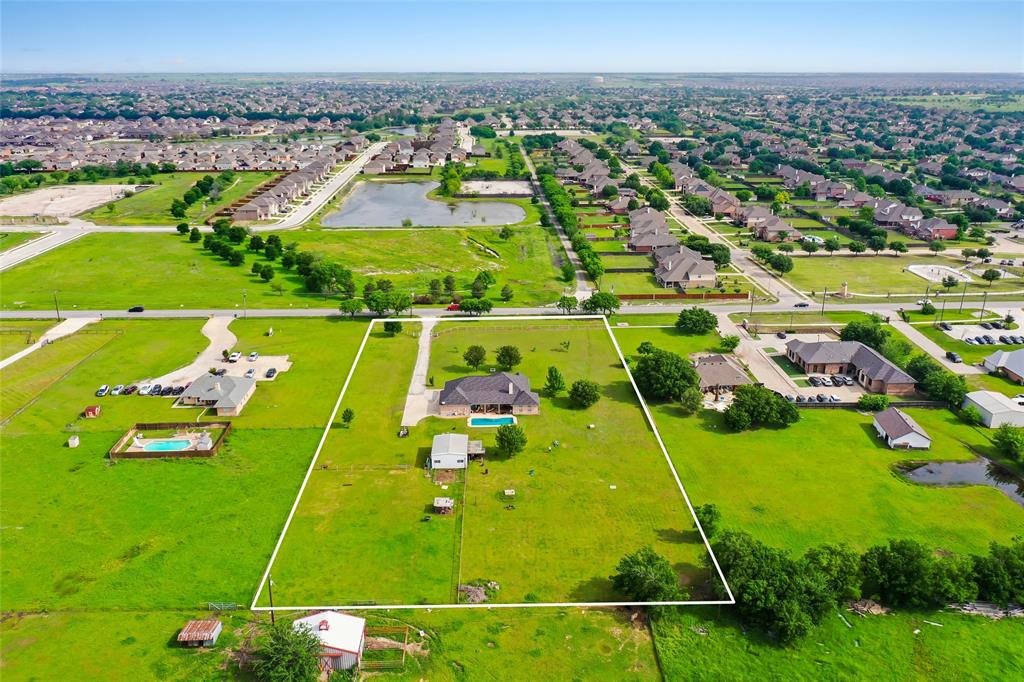 1425 Avondale Haslet Road Fort Worth, TX 76052 - Photo 2 of 10 a view of a city