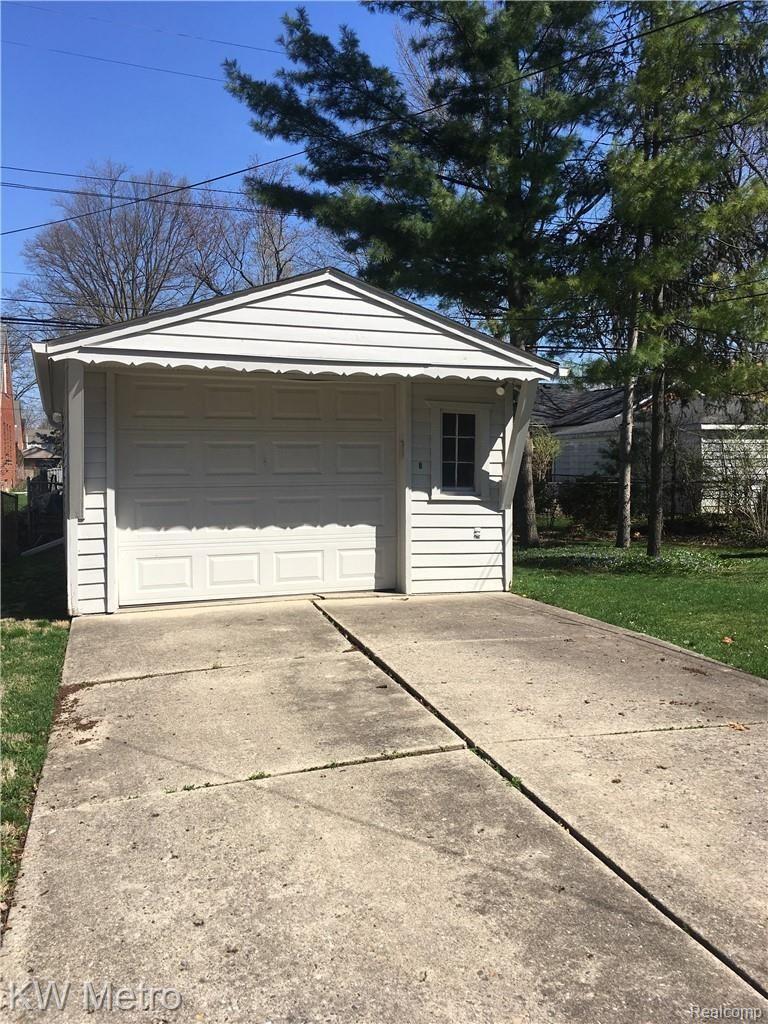1978 Dorothea Road Berkley, MI 48072 - Photo 17 of 17 IMG-2838.jpg