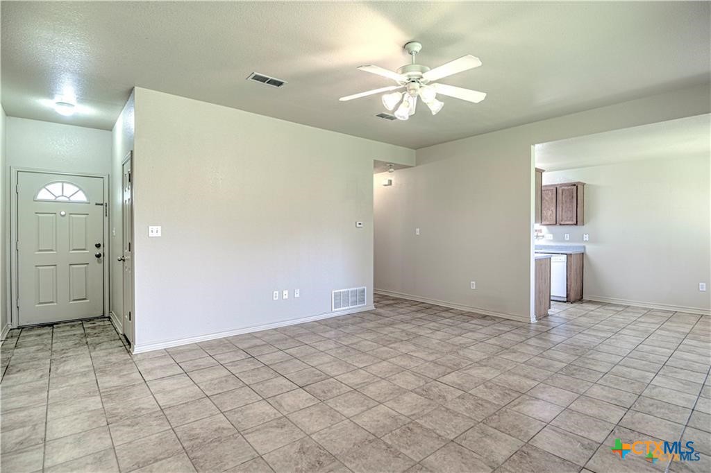 3 Buttercup Loop Belton, TX 76513 - Photo 3 of 10