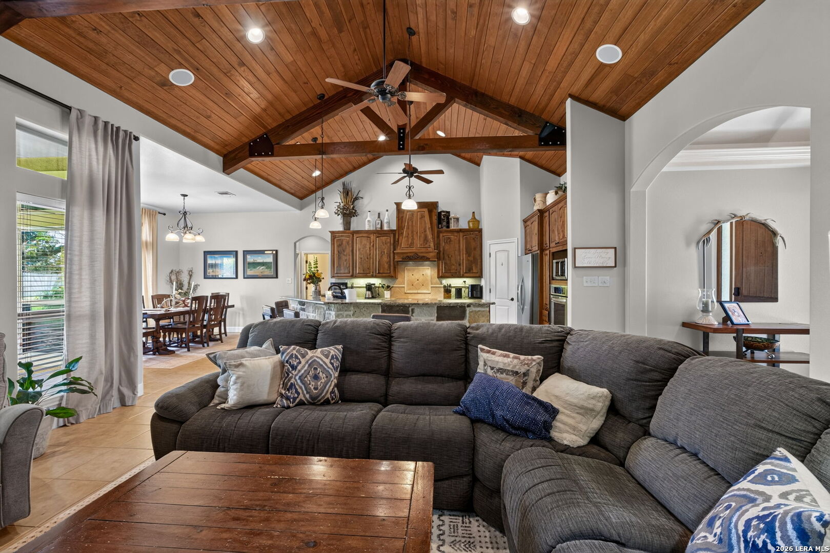 1641 Clover Ridge Pleasanton, TX 78064 - Photo 6 of 36 Gallery Image 6