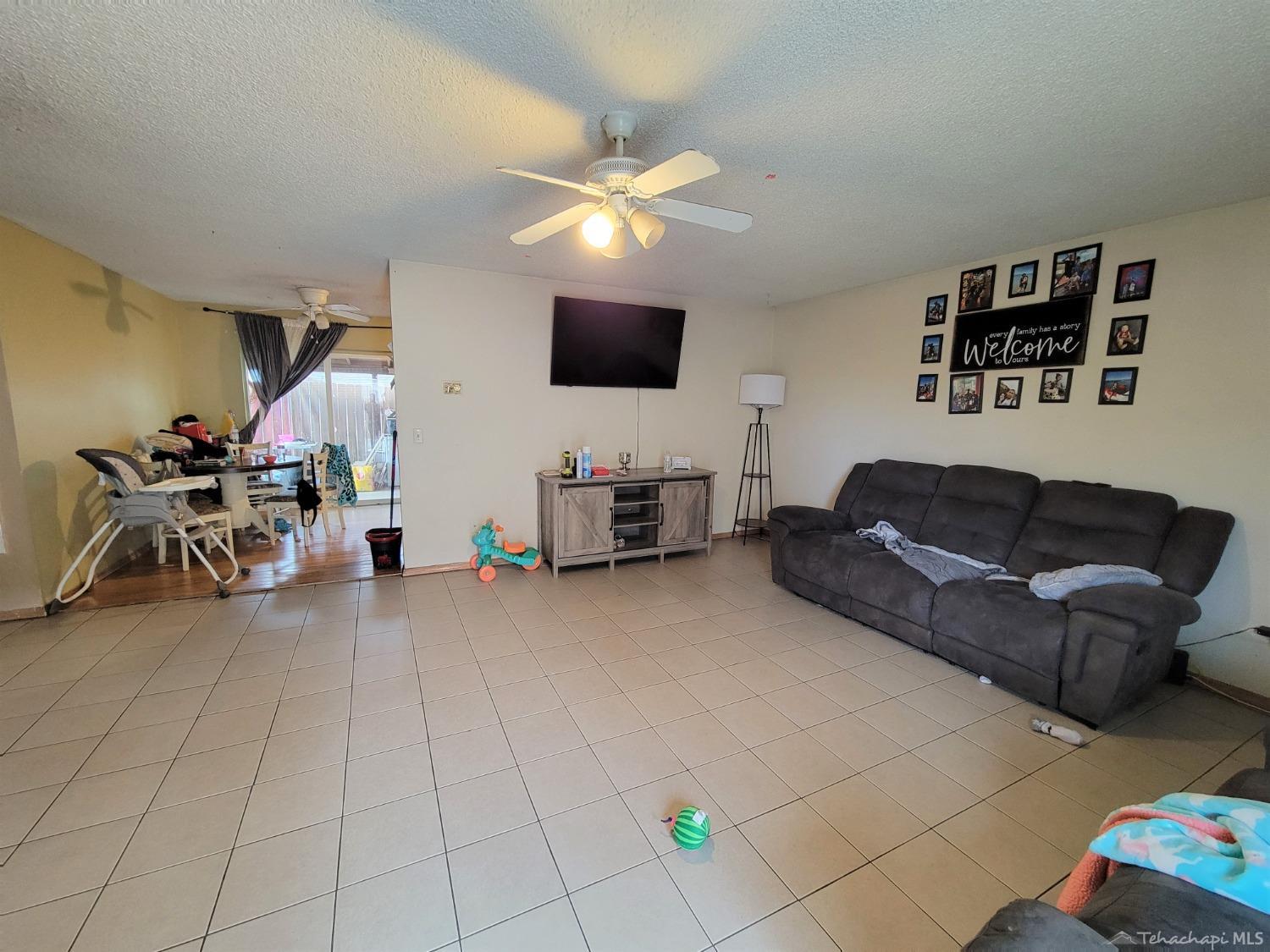 21604 Loop Street Tehachapi, CA 93561 - Photo 2 of 5 Gallery Image 2