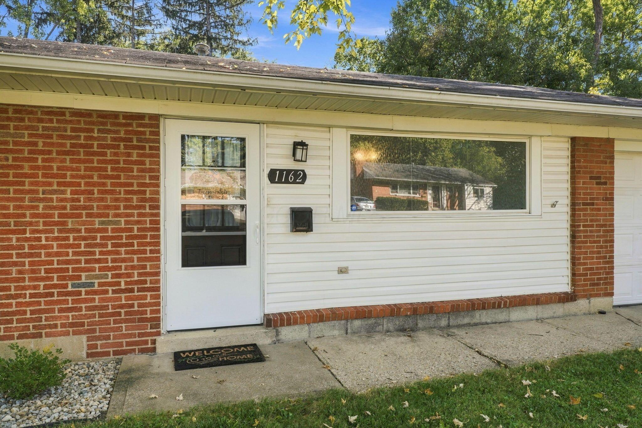 1162 Striebel Road Columbus, OH 43227 - Photo 3 of 33 3-web-or-mls-1162-striebel-rd
