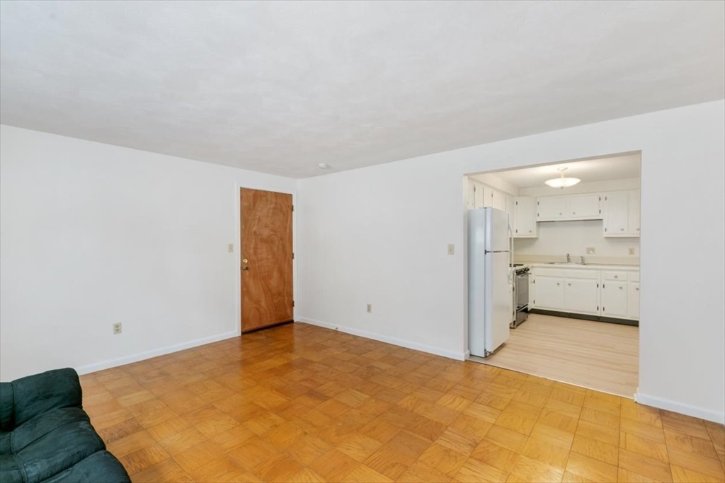 40 Railroad Avenue, Unit B2 Beverly, MA 01915 - Photo 11 of 31