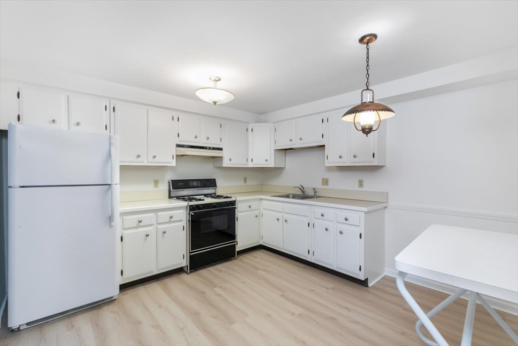 40 Railroad Avenue, Unit B2 Beverly, MA 01915 - Photo 14 of 31
