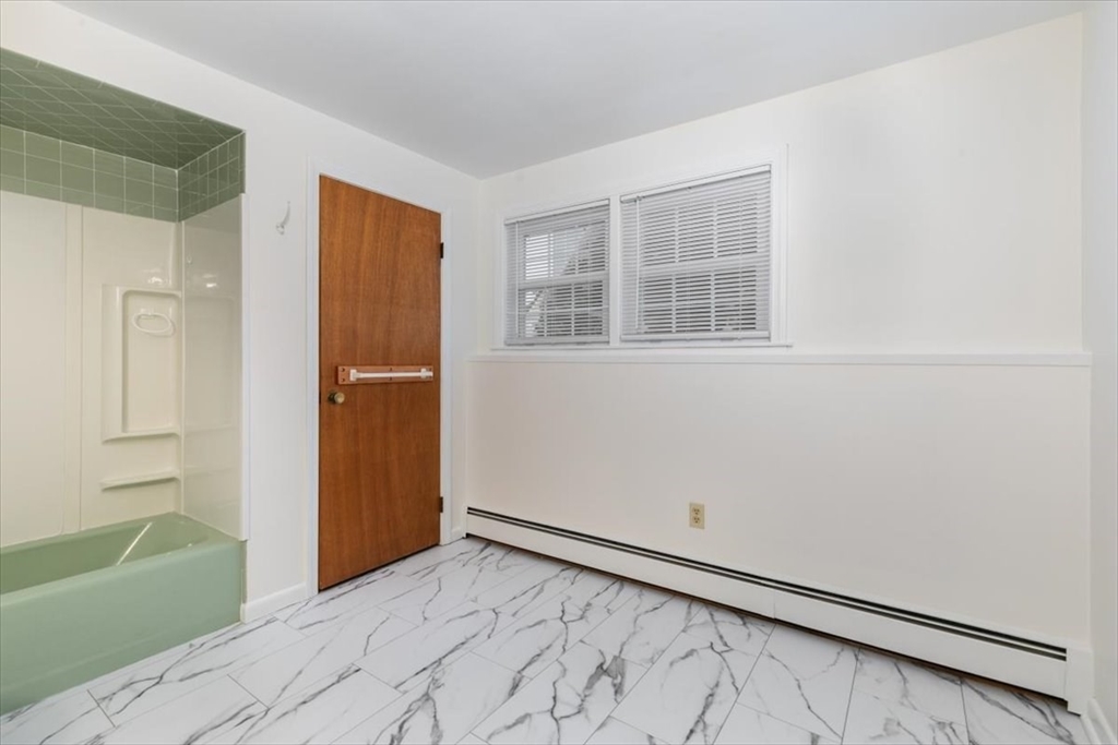 40 Railroad Avenue, Unit B2 Beverly, MA 01915 - Photo 16 of 31