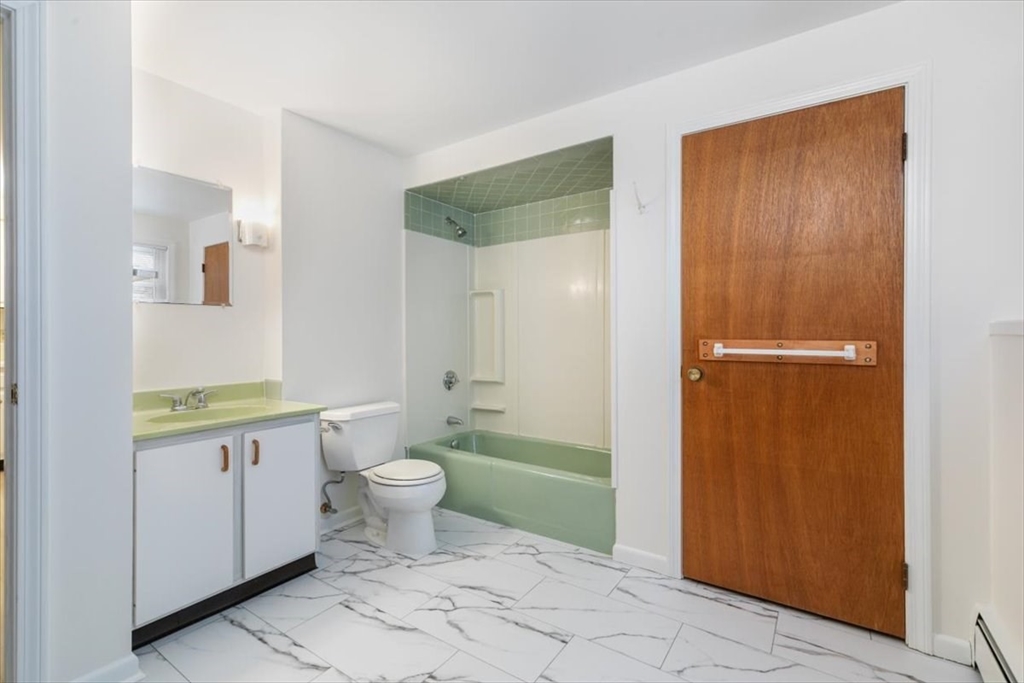 40 Railroad Avenue, Unit B2 Beverly, MA 01915 - Photo 17 of 31