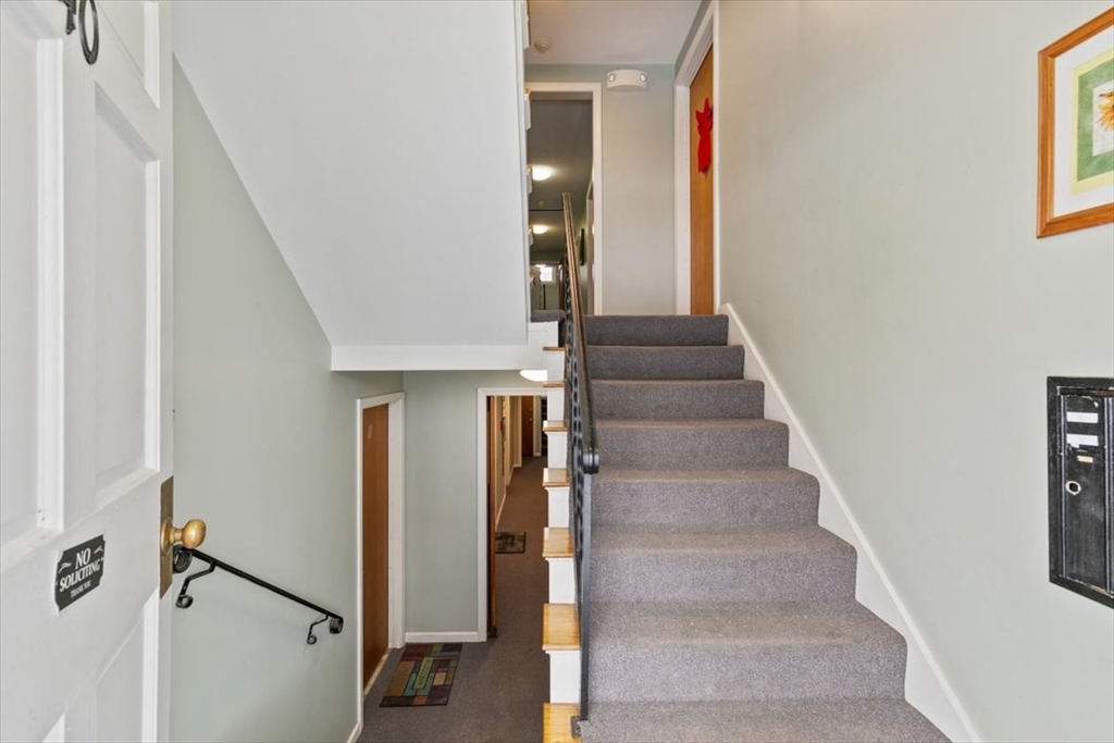 40 Railroad Avenue, Unit B2 Beverly, MA 01915 - Photo 7 of 31