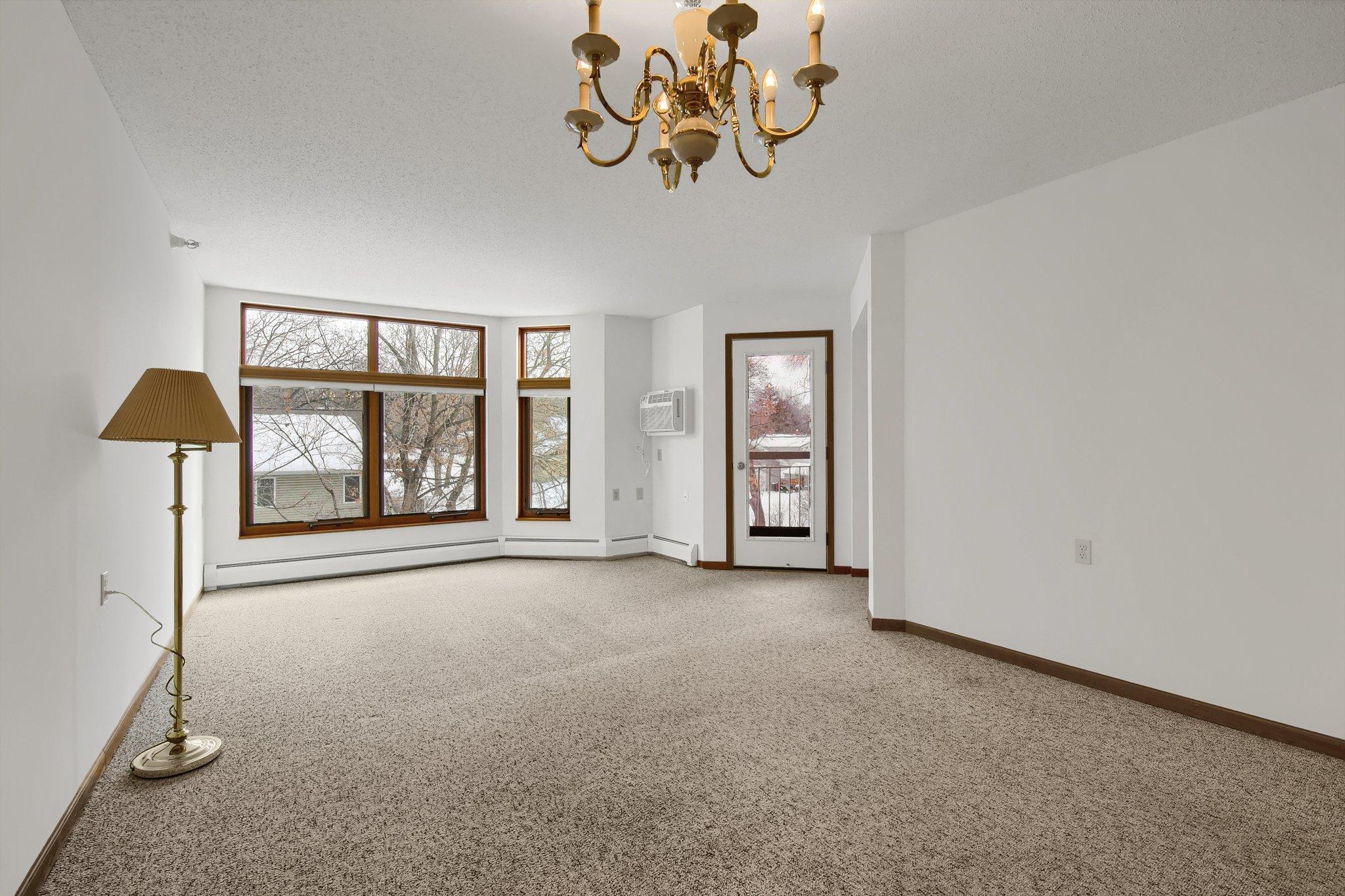 500 County B Road West, Unit 328 Roseville, MN 55113 - Photo 4 of 48