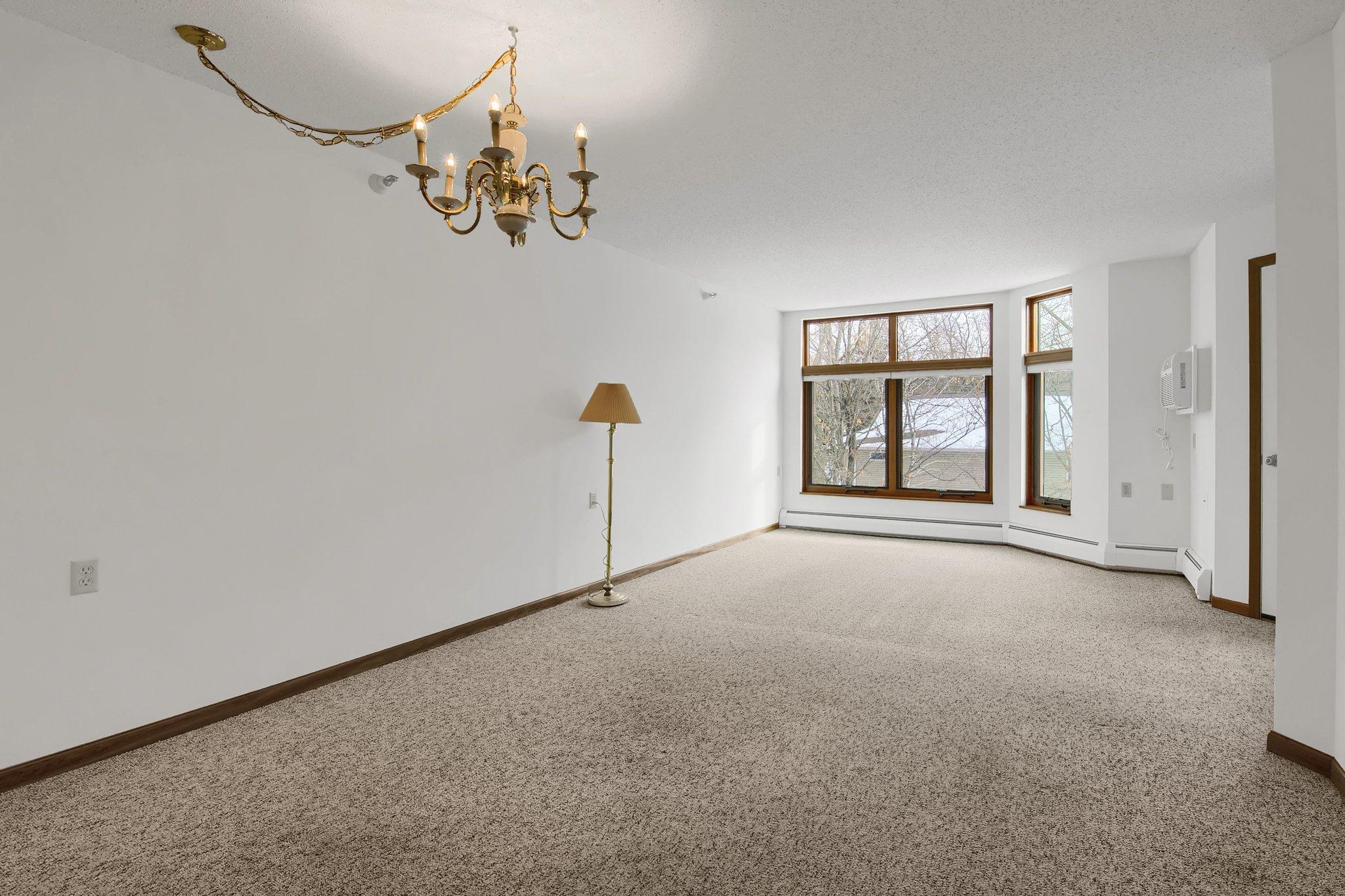 500 County B Road West, Unit 328 Roseville, MN 55113 - Photo 5 of 48