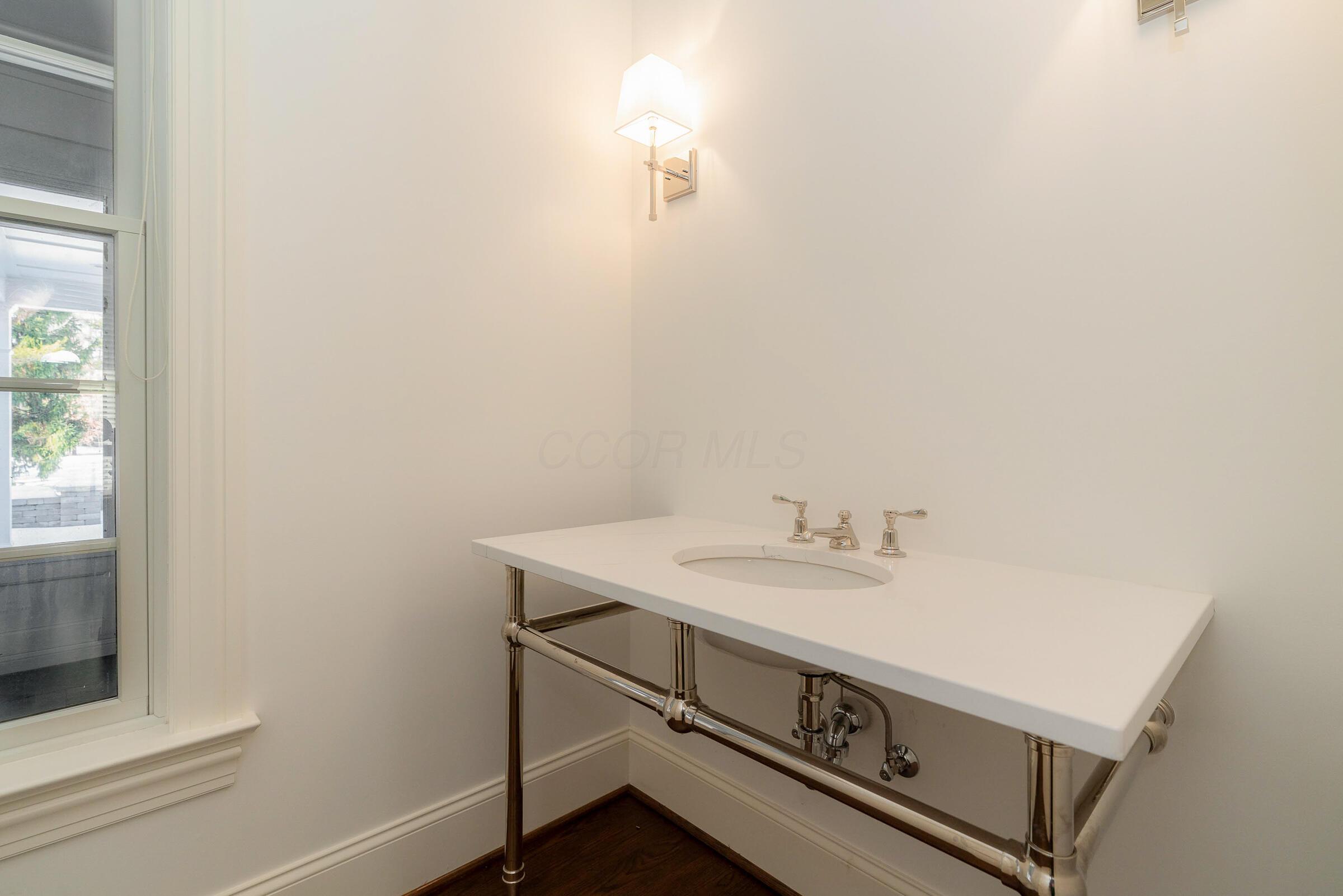 780 Home Road Delaware, OH 43015 - Photo 43 of 130 First Floor Half Bathroom 2