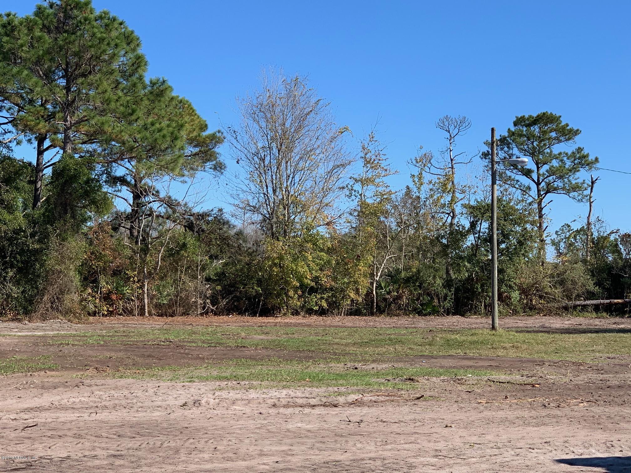 10451 Sawpit Road Jacksonville, FL 32226 - Photo 23 of 37 a view of a yard