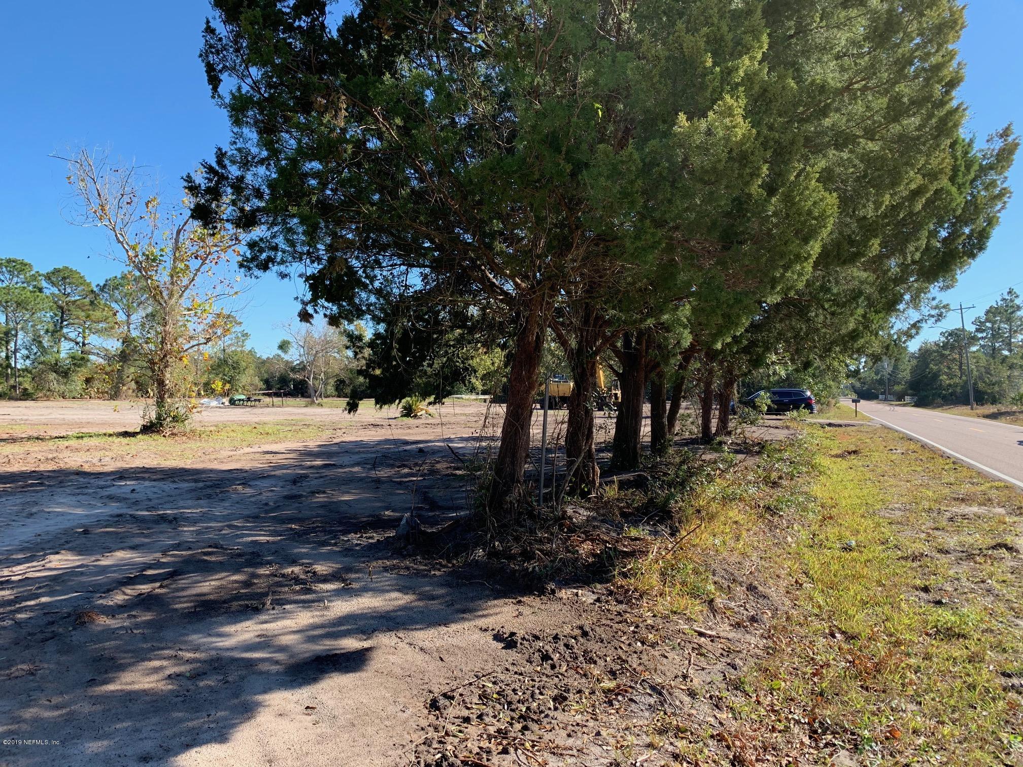 10451 Sawpit Road Jacksonville, FL 32226 - Photo 5 of 37 a view of yard with trees