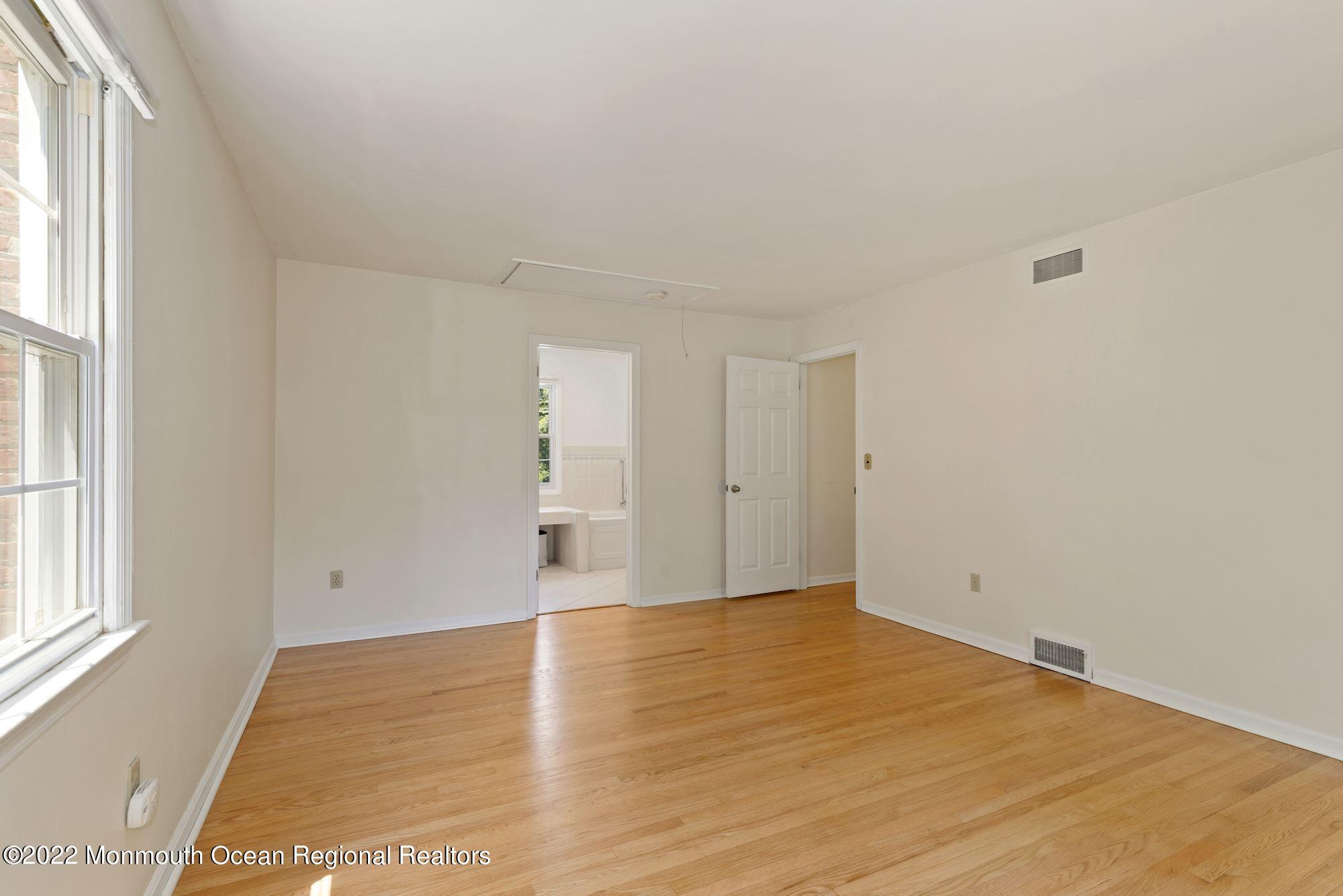 65 Pelican Road Middletown, NJ 07748 - Photo 26 of 48 061_65_Pelican_Road_378500_724713